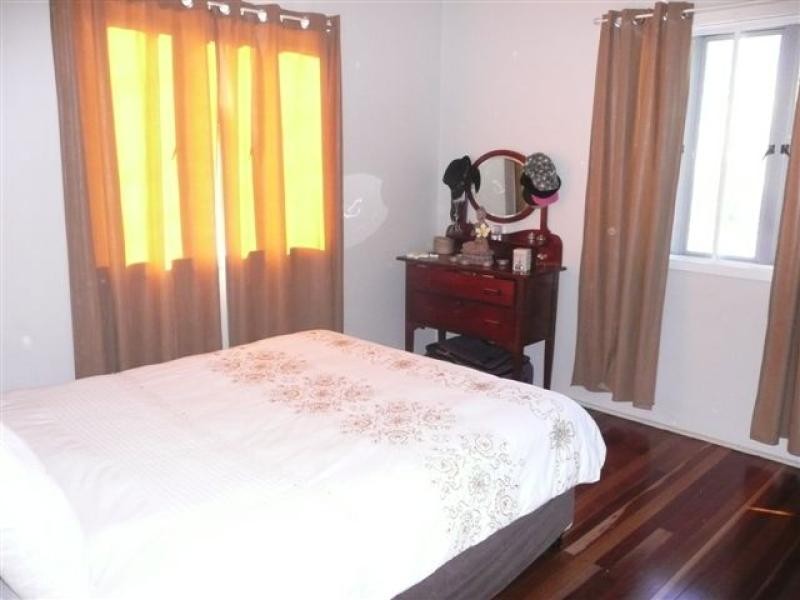 7 Pine Street, Torquay QLD 4655