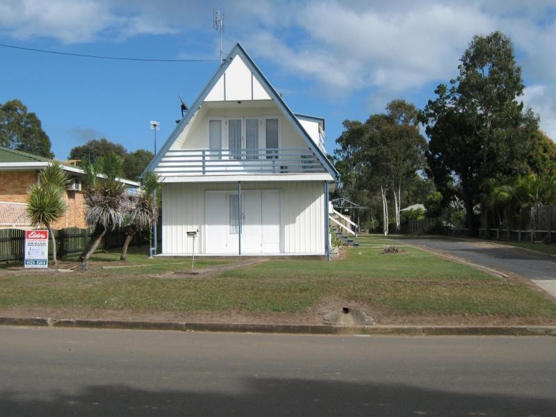 35 Stephenson Street, Pialba QLD 4655