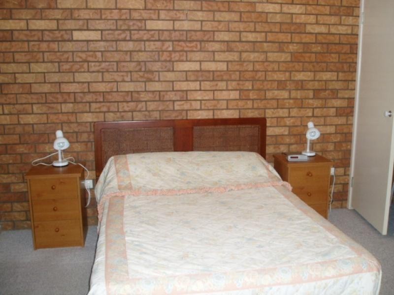 Unit 2/489 Esplanade, Torquay QLD 4655