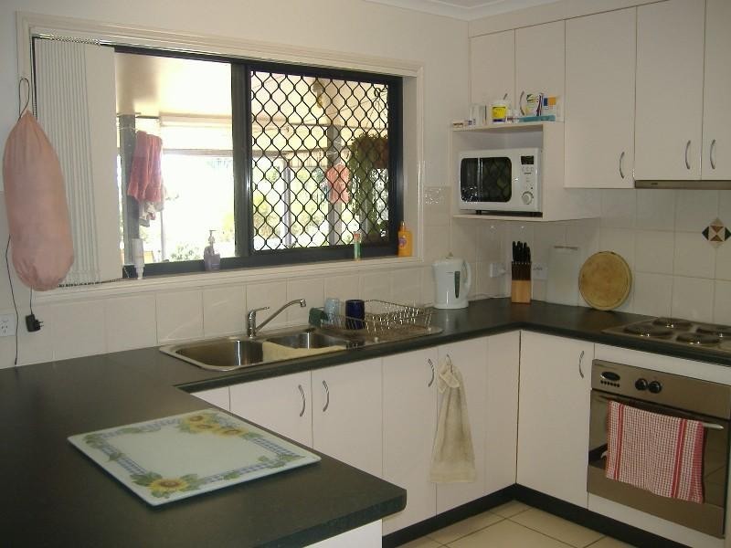 27 Johnston Boulevard, Urraween QLD 4655