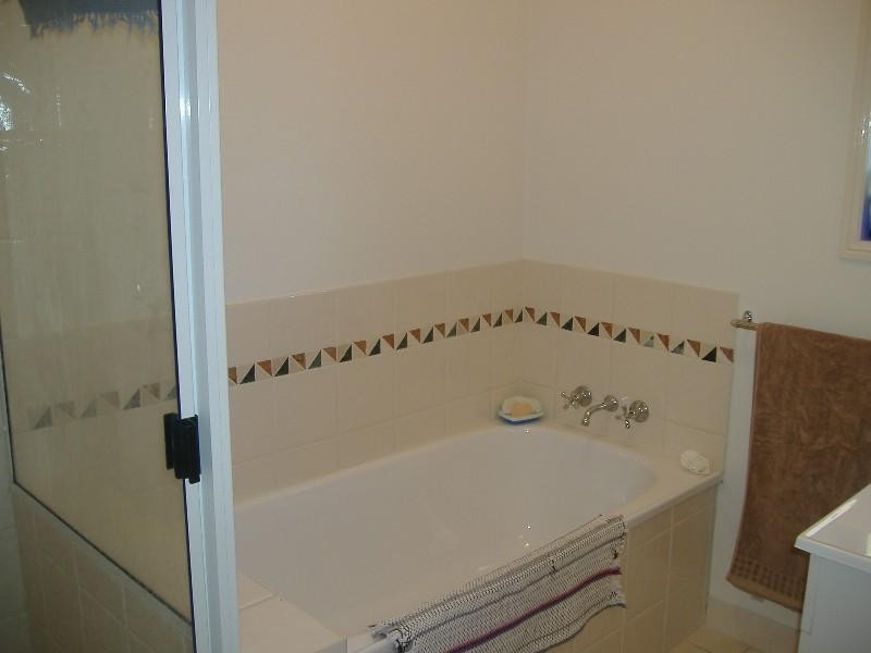 27 Johnston Boulevard, Urraween QLD 4655