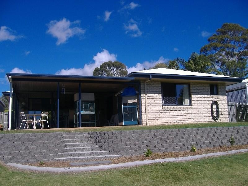 27 Johnston Boulevard, Urraween QLD 4655