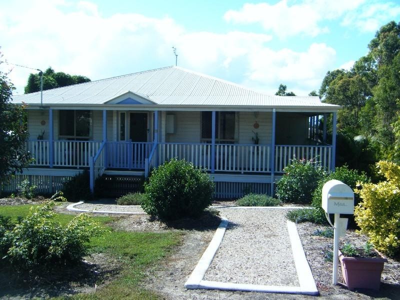 18 Blue Water Drive, Booral QLD 4655