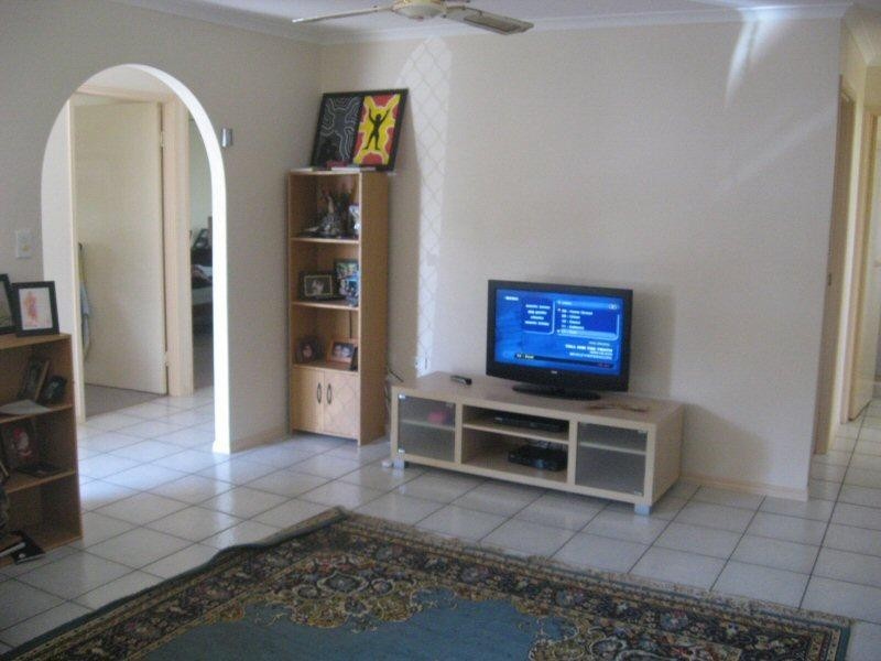 117 Honiton Street, Torquay QLD 4655