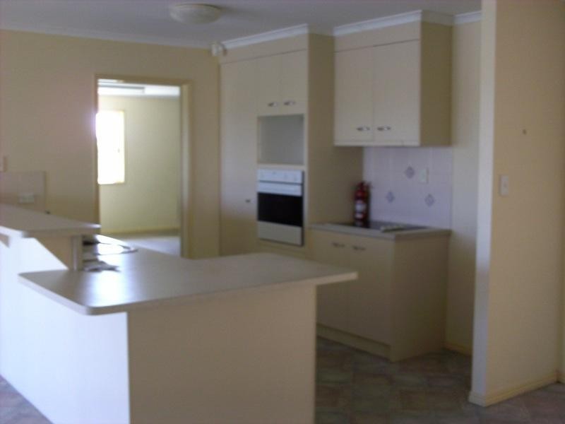 26 Bushlark Avenue, Eli Waters QLD 4655