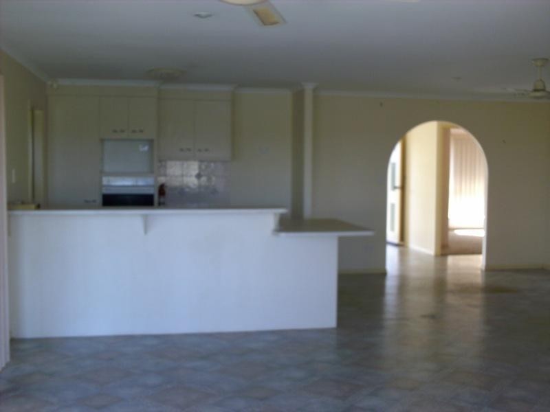 26 Bushlark Avenue, Eli Waters QLD 4655