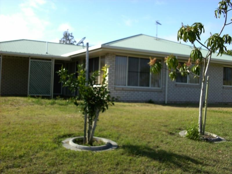 26 Bushlark Avenue, Eli Waters QLD 4655