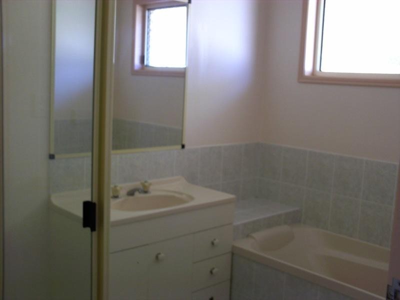 26 Bushlark Avenue, Eli Waters QLD 4655