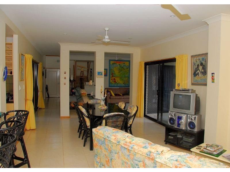 26 Meadow Drive, Dundowran Beach QLD 4655