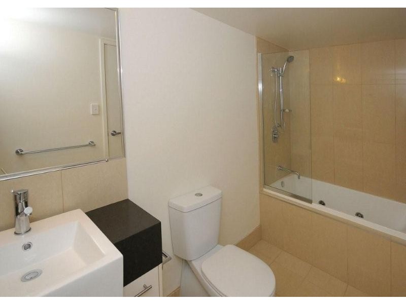 627 Esplanade, Urangan QLD 4655