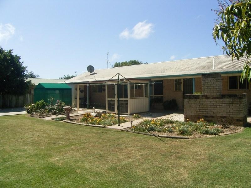 9 Moonstone Drive, Urangan QLD 4655