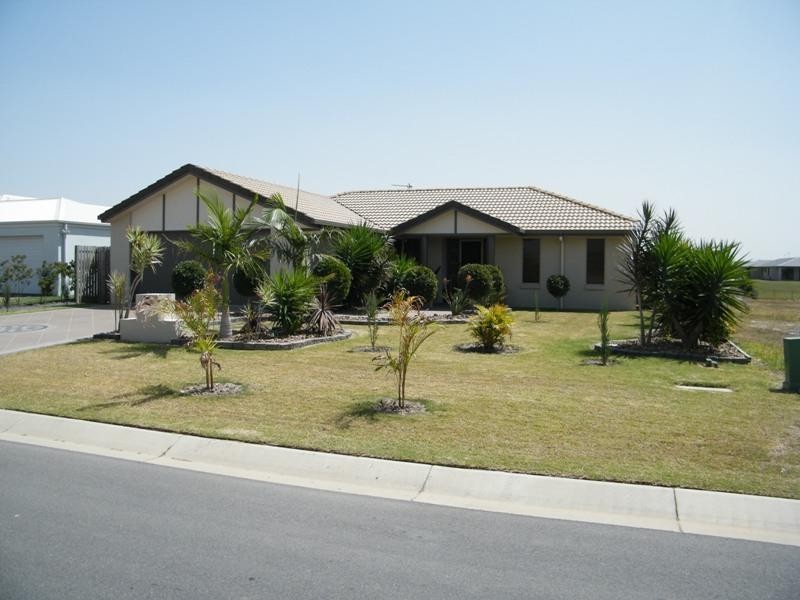 54 Earl St Vincent Circuit, Eli Waters QLD 4655
