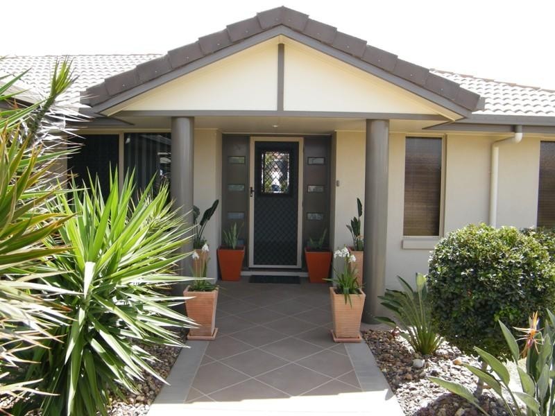 54 Earl St Vincent Circuit, Eli Waters QLD 4655