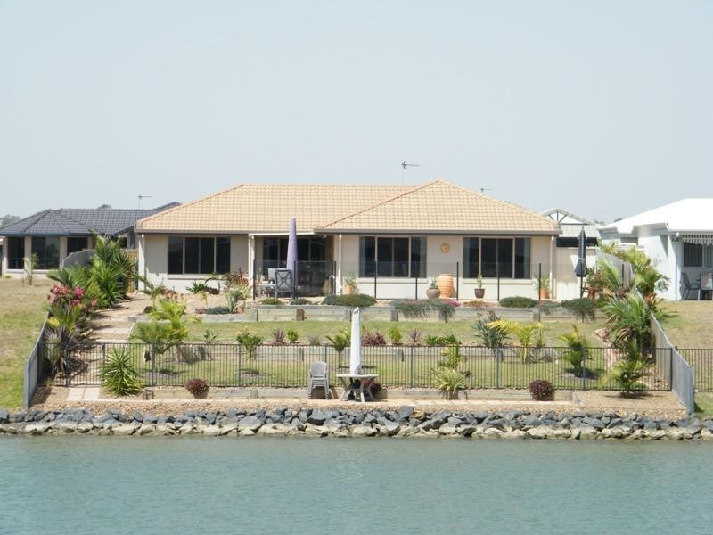 54 Earl St Vincent Circuit, Eli Waters QLD 4655