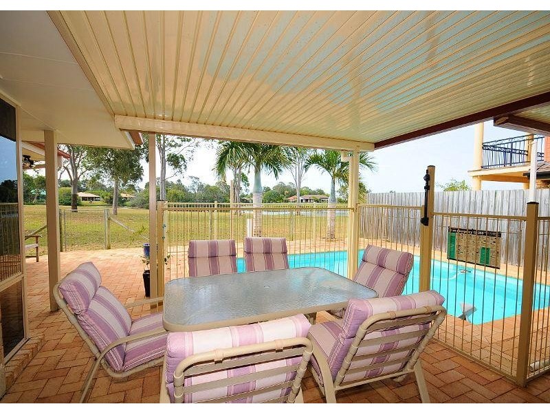 22 Lester Crescent, Torquay QLD 4655