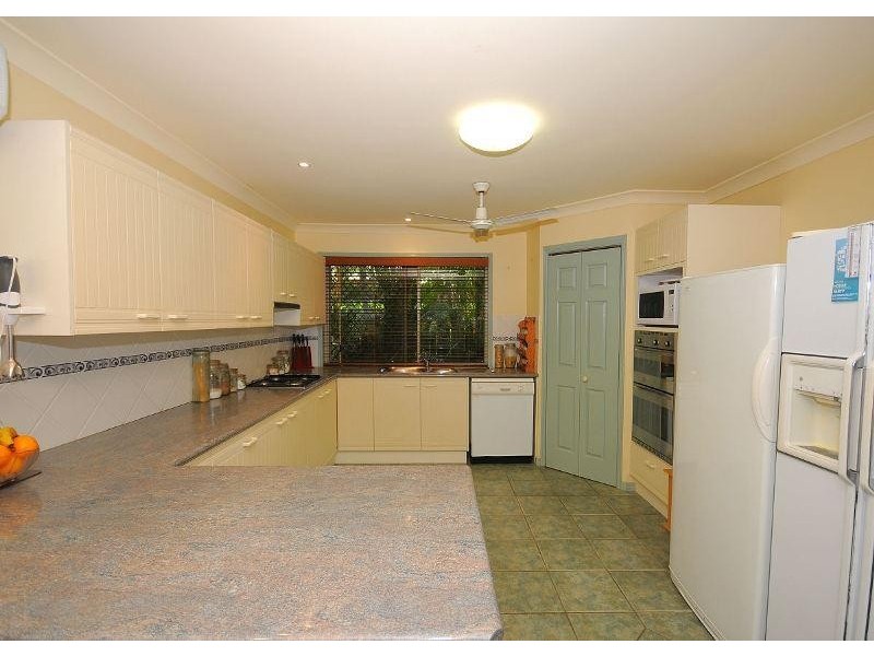 22 Lester Crescent, Torquay QLD 4655