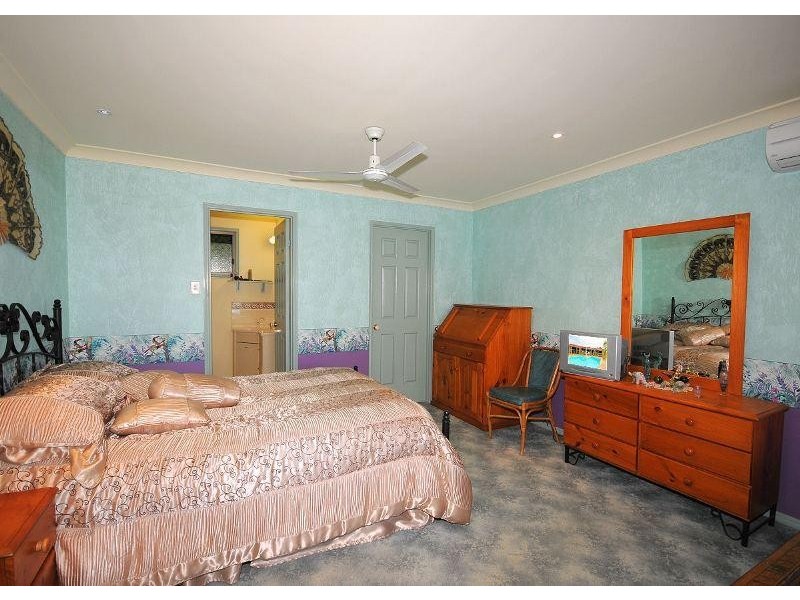 22 Lester Crescent, Torquay QLD 4655