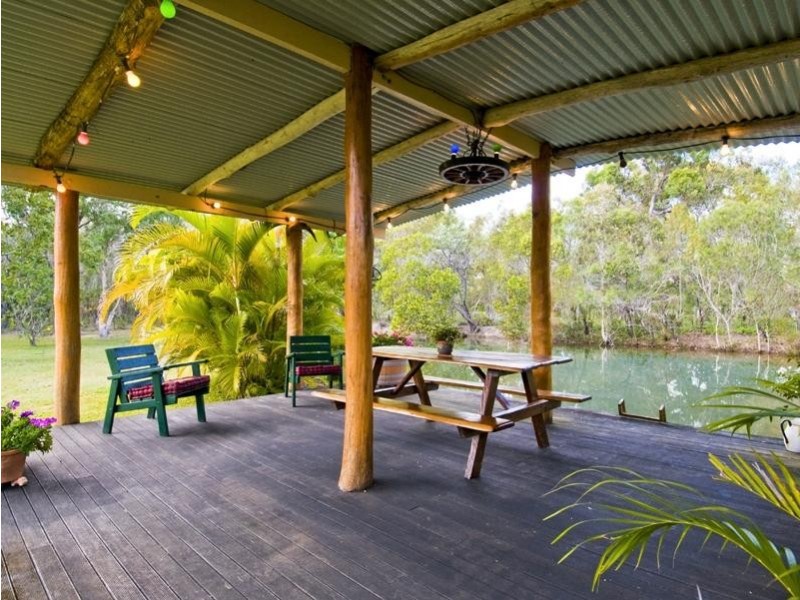 25 Shore Road West, Hervey Bay QLD 4655