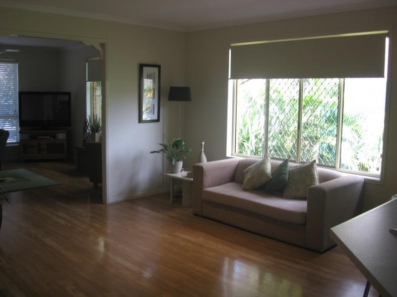 4 Austin Court, Point Vernon QLD 4655