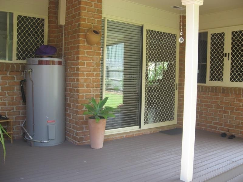 4 Austin Court, Point Vernon QLD 4655