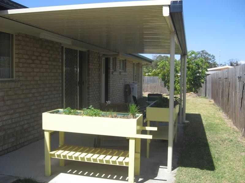 2/98 Bideford Street, Torquay QLD 4655