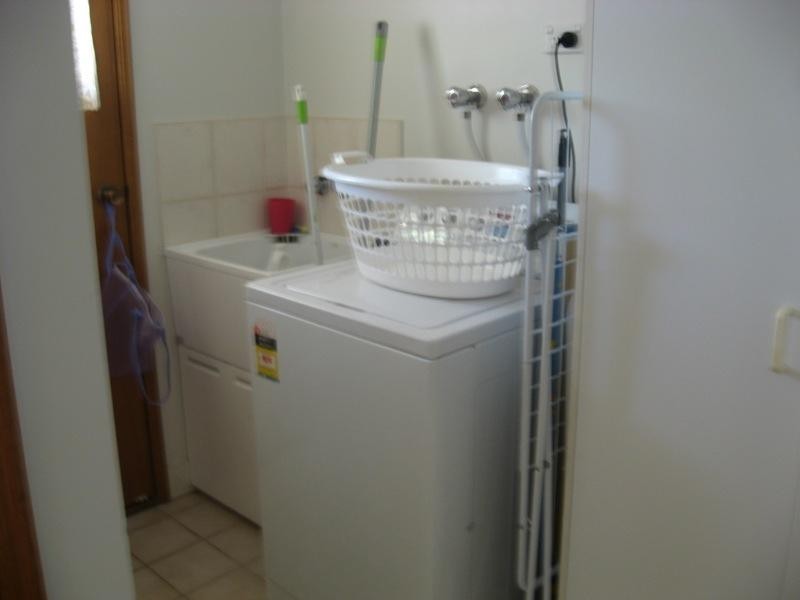 127 Robert Street, Torquay QLD 4655