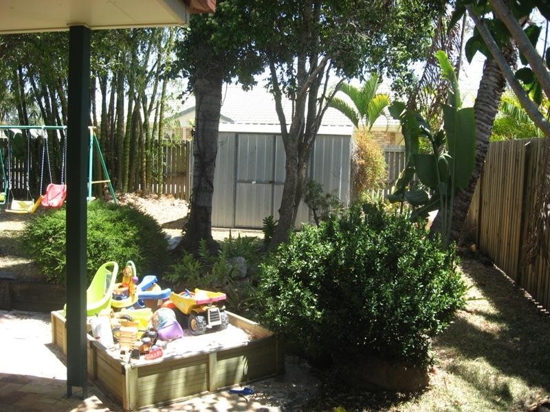 127 Robert Street, Torquay QLD 4655