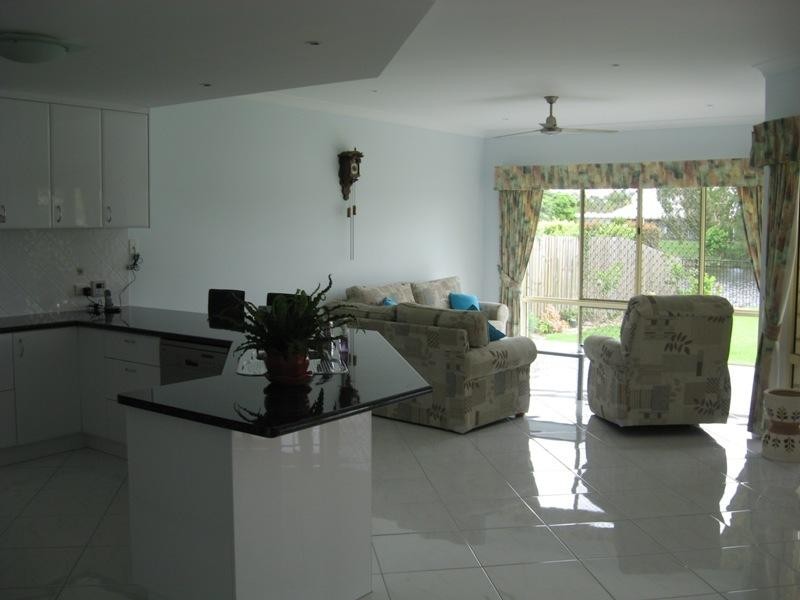 14 Harrison Circuit, Urangan QLD 4655