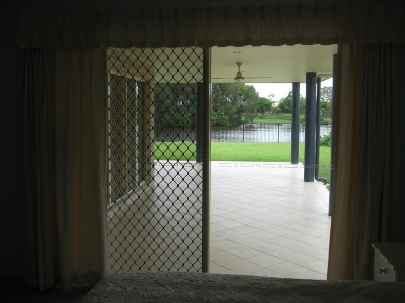 14 Harrison Circuit, Urangan QLD 4655