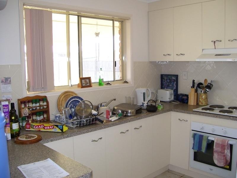 18 Kirton Road, Point Vernon QLD 4655