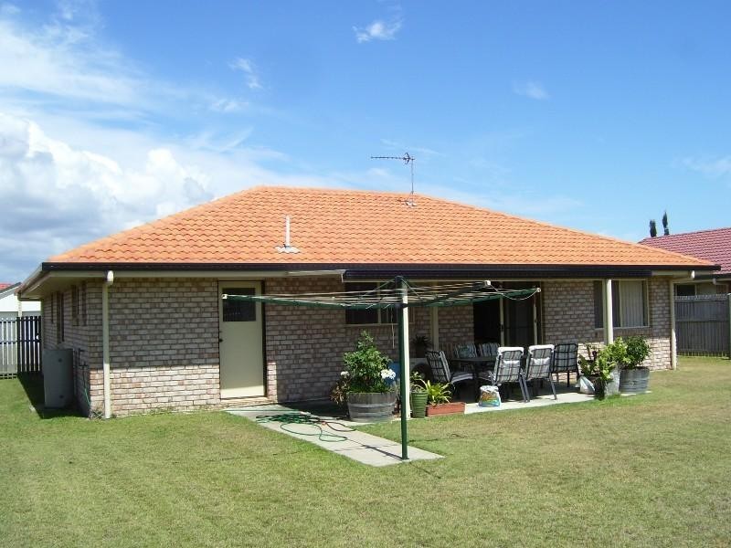 18 Kirton Road, Point Vernon QLD 4655