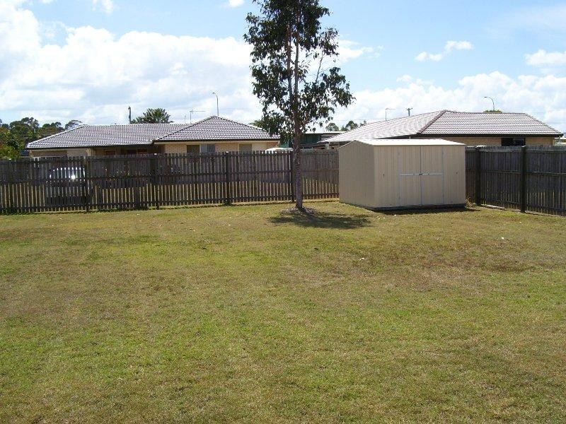 18 Kirton Road, Point Vernon QLD 4655
