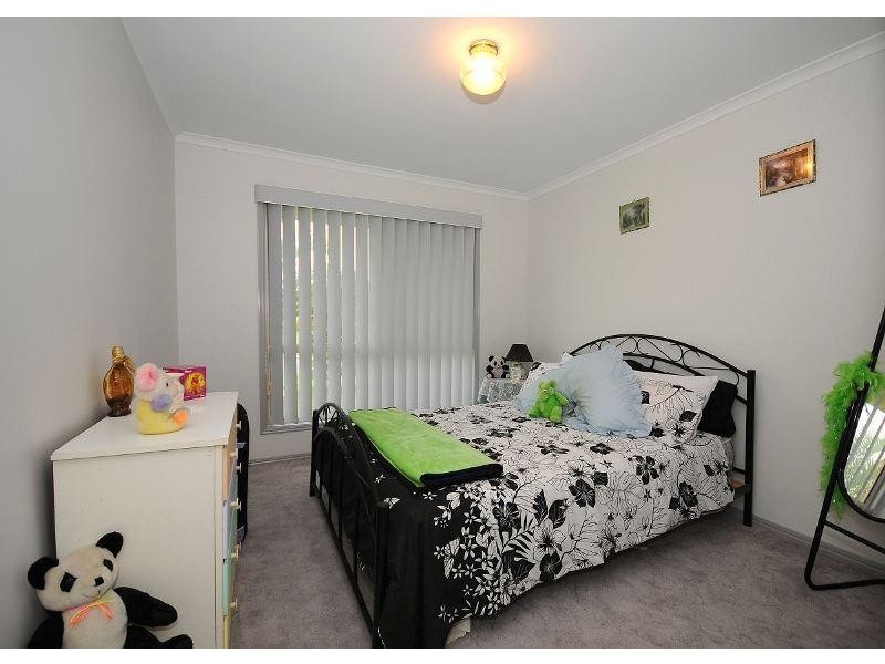7 Dove Way, Eli Waters QLD 4655