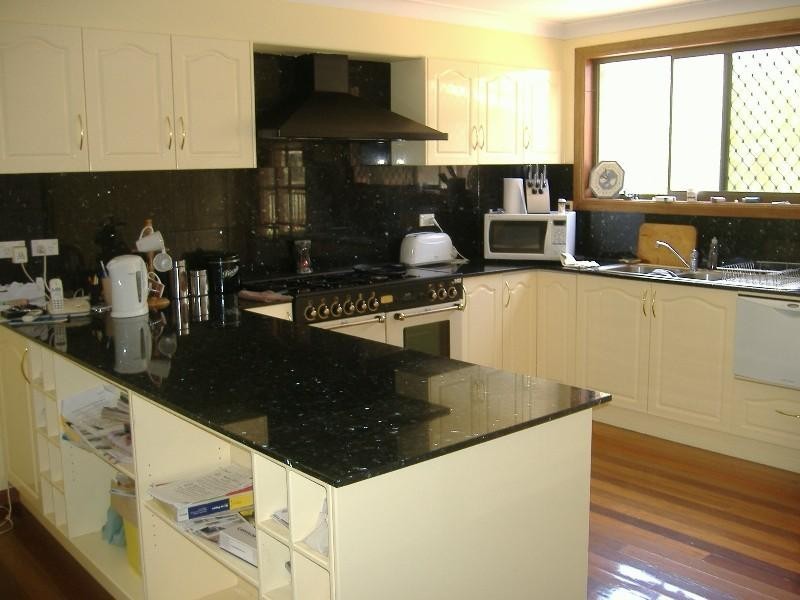 15 Burralong Drive, Wondunna QLD 4655