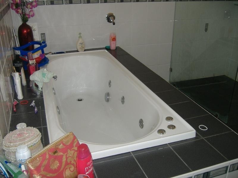 15 Burralong Drive, Wondunna QLD 4655