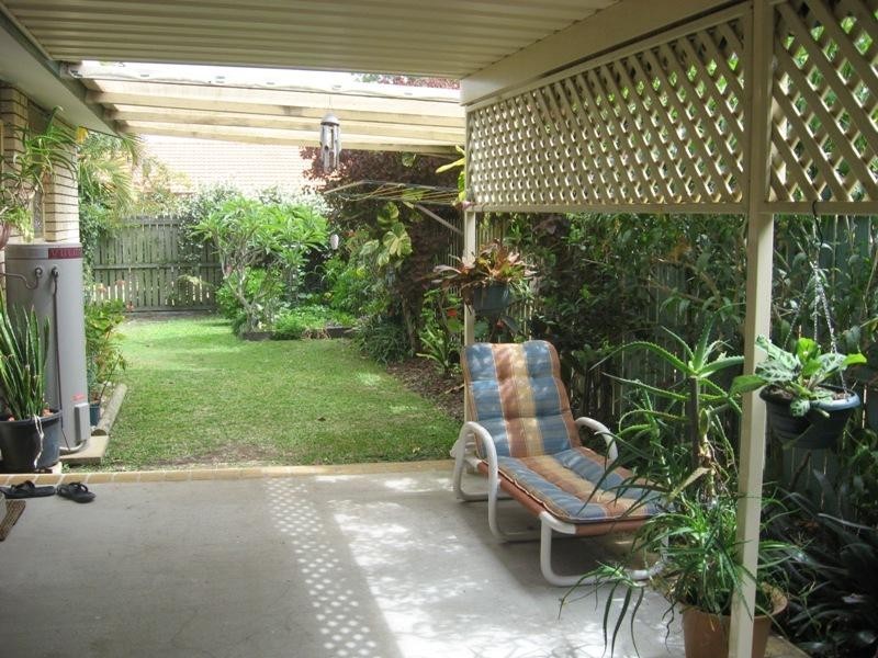 1 Acacia Street, Point Vernon QLD 4655