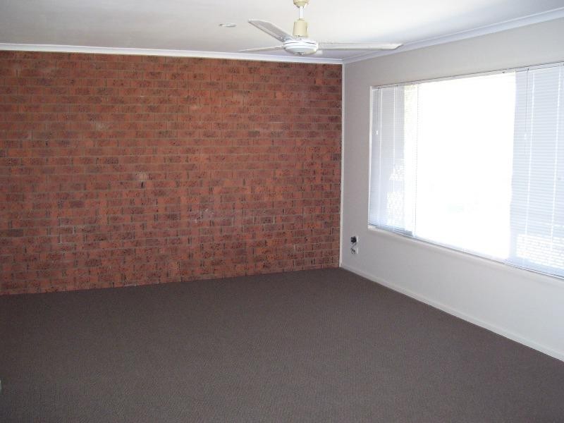 11 Honiton Street, Torquay QLD 4655