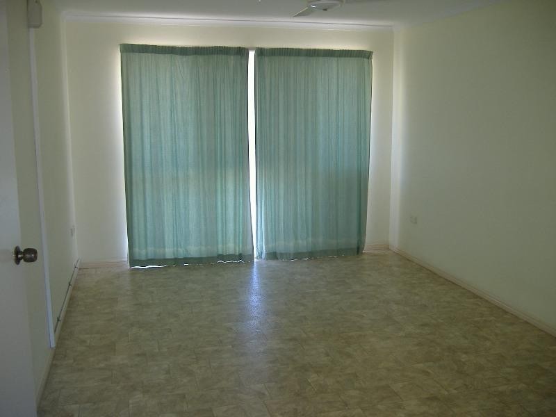 6 Vicki Parade, Torquay QLD 4655