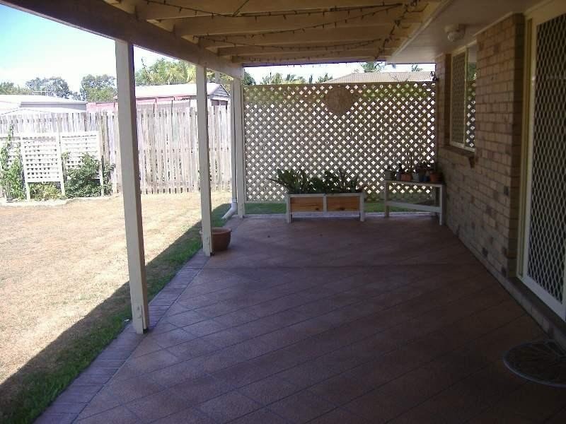 6 Vicki Parade, Torquay QLD 4655