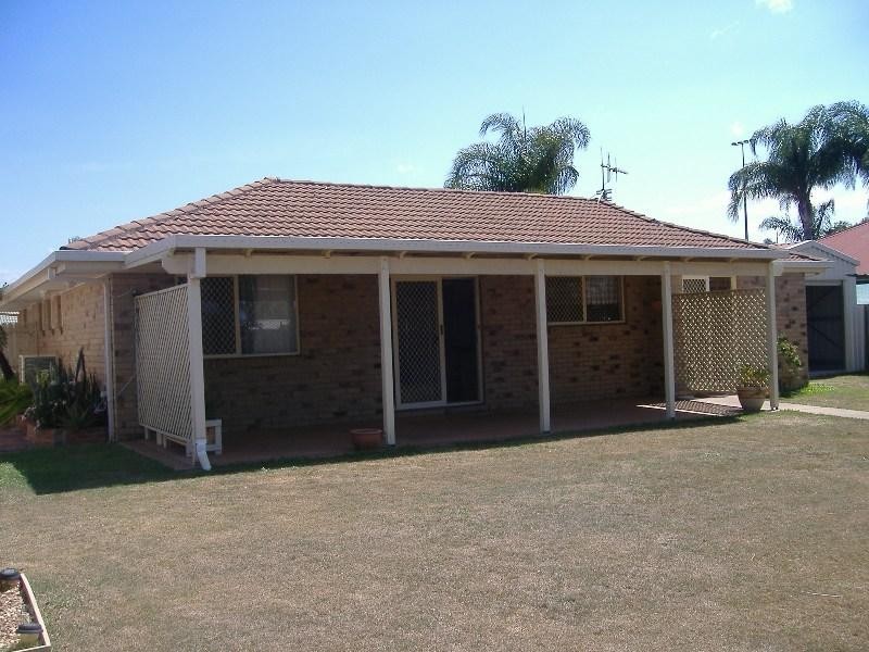 6 Vicki Parade, Torquay QLD 4655