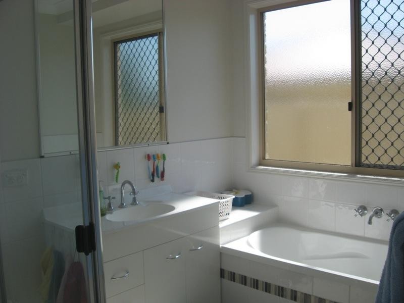 6 Yarrilee Circuit, Dundowran QLD 4655