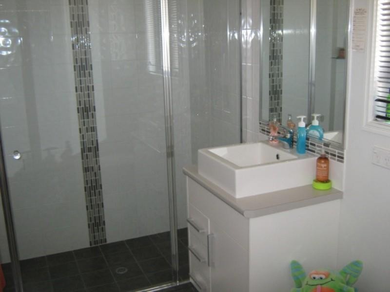 1 McIntyre Court, Urraween QLD 4655