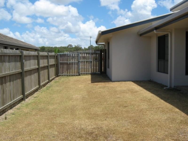 1 McIntyre Court, Urraween QLD 4655