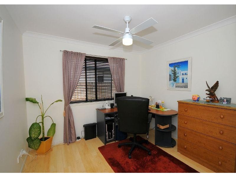 4 Montrose Close, Point Vernon QLD 4655