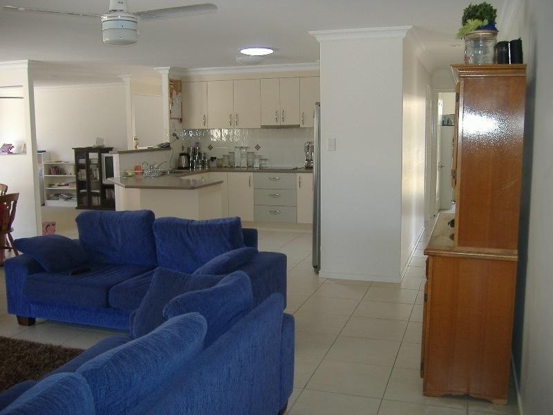 9 Pembridge Circuit, Urraween QLD 4655