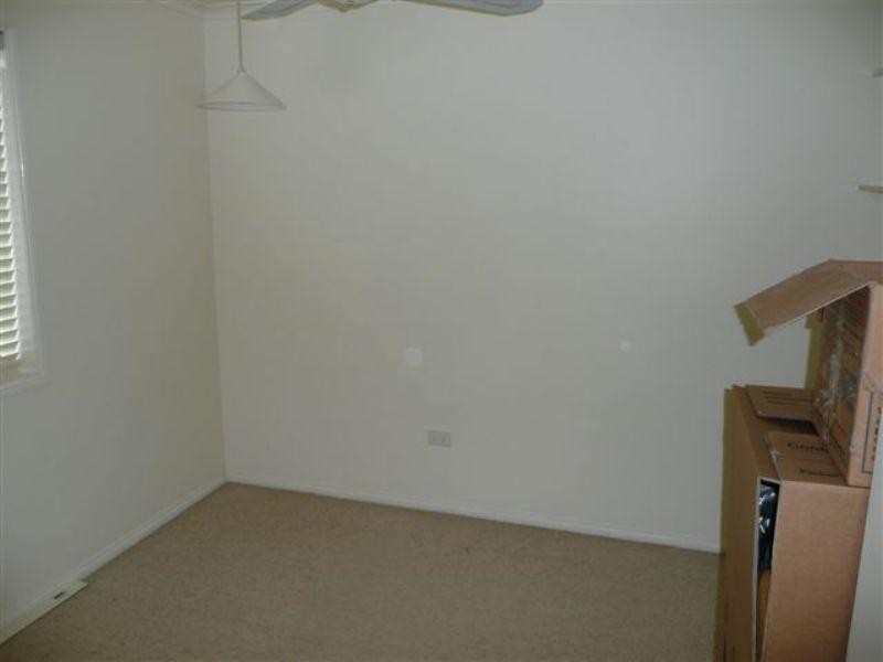 42 Johnston Boulevard, Urraween QLD 4655