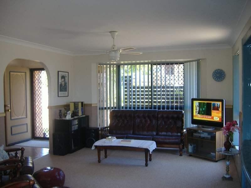 23 Romeck Crescent, Urraween QLD 4655