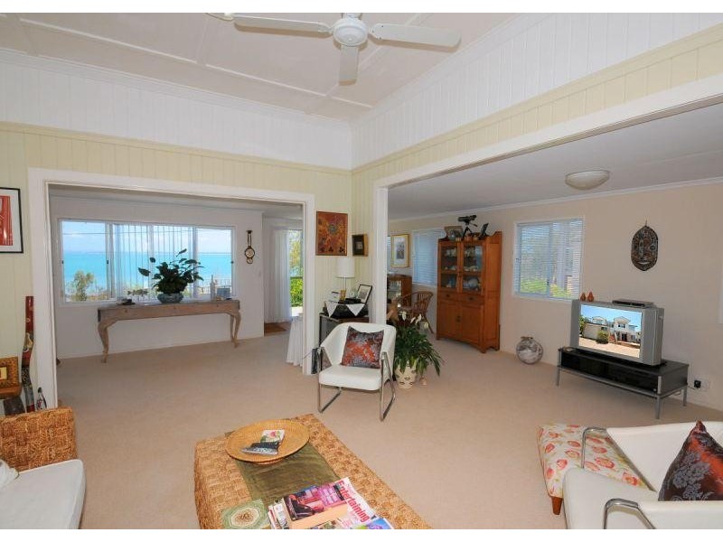 100 Esplanade, Point Vernon QLD 4655