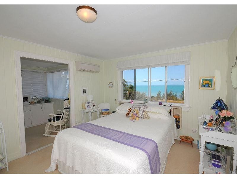 100 Esplanade, Point Vernon QLD 4655