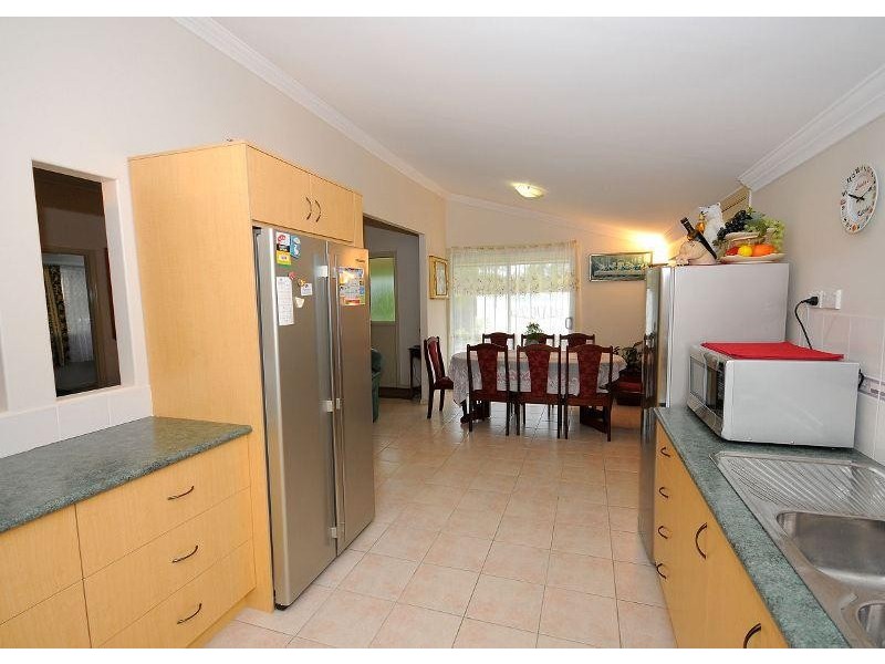 37 Neils Street, Pialba QLD 4655